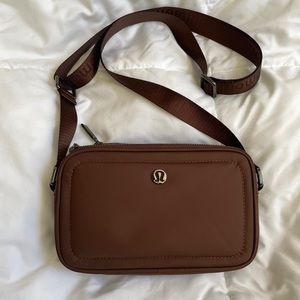 Lululemon Camera Bag 2L - Java